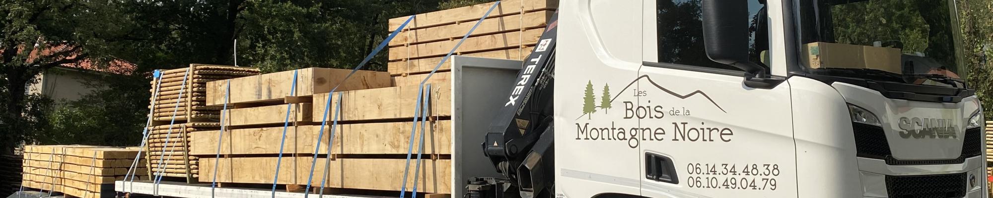 Camion de livraison Bois de la Montagne Noire